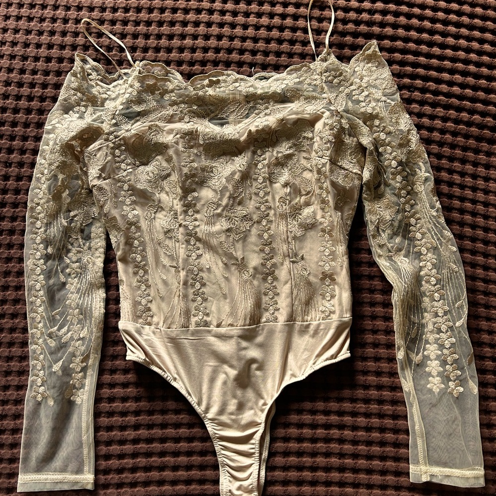 Top bodysuit NEW no tag never worn